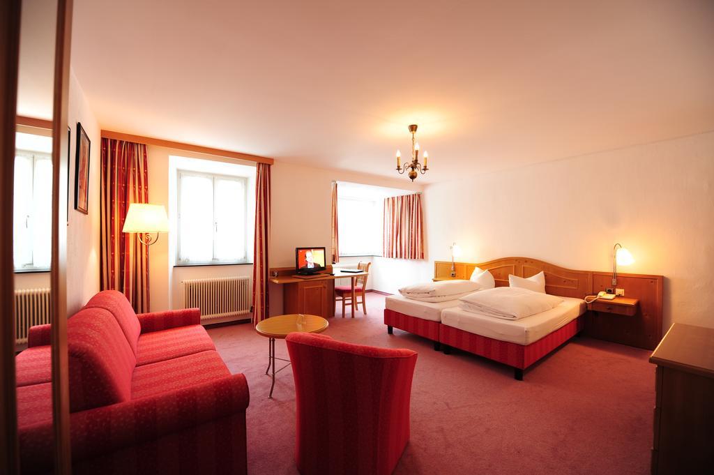 Hotel Krone ماتري ام برينر الغرفة الصورة