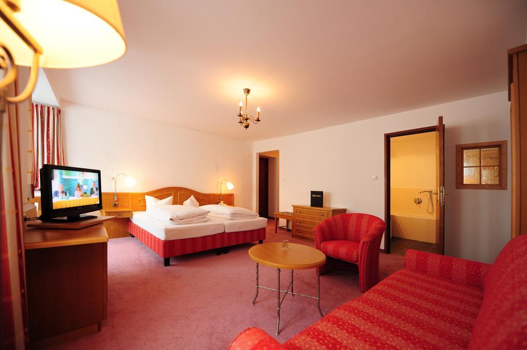 Hotel Krone ماتري ام برينر المظهر الخارجي الصورة