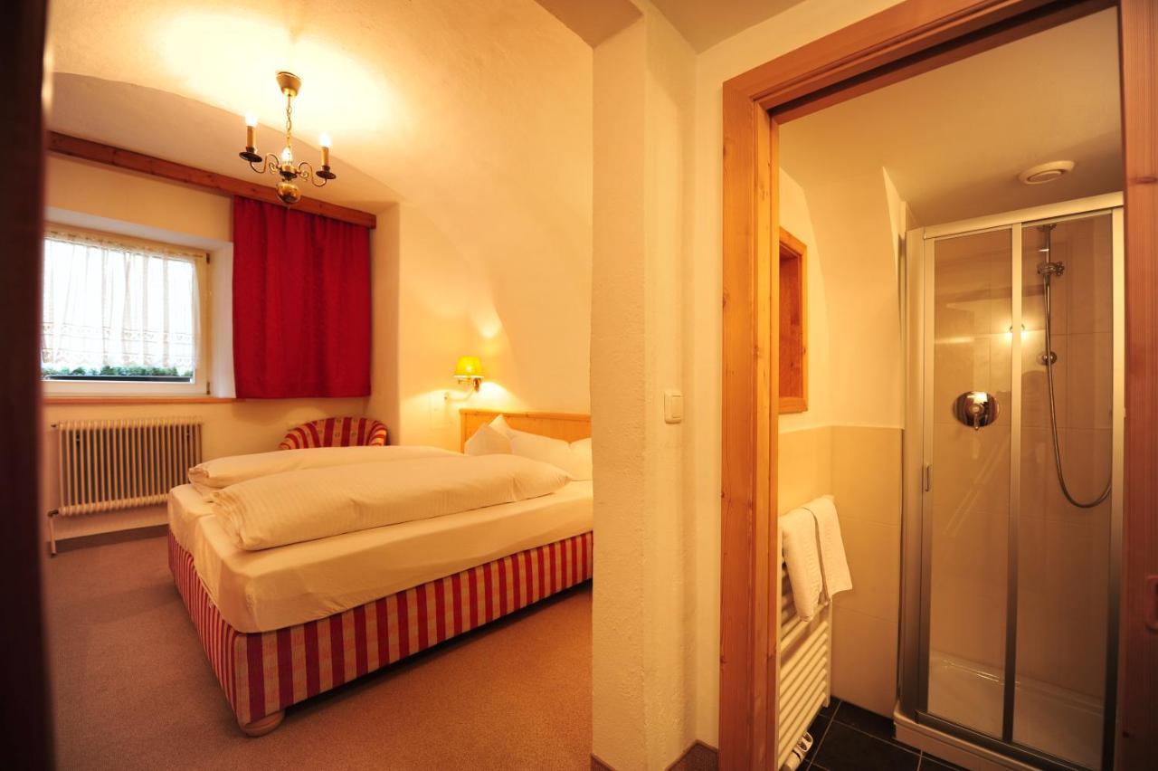 Hotel Krone ماتري ام برينر المظهر الخارجي الصورة