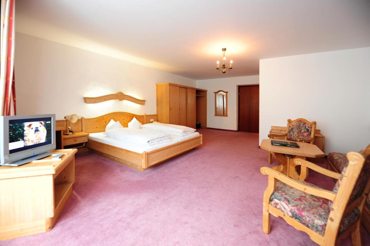 Hotel Krone ماتري ام برينر المظهر الخارجي الصورة