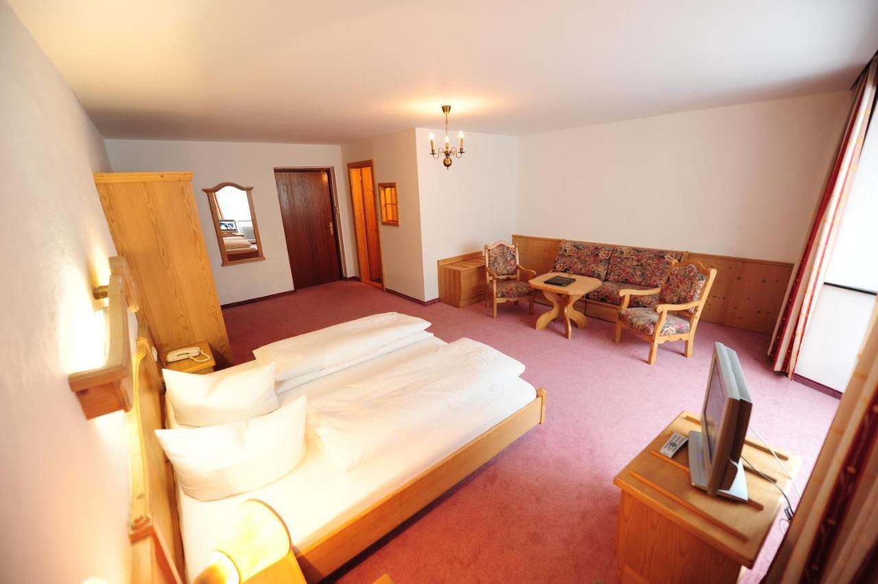 Hotel Krone ماتري ام برينر المظهر الخارجي الصورة