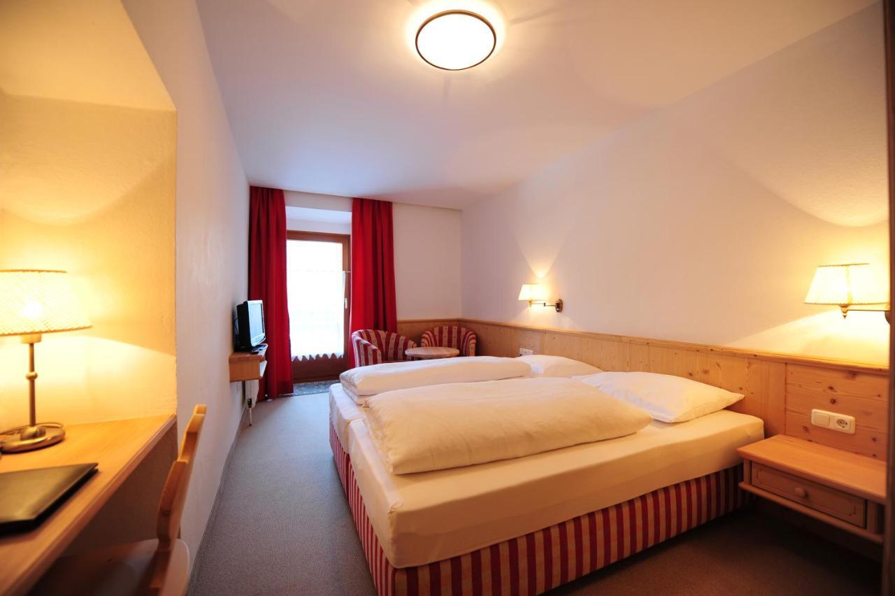 Hotel Krone ماتري ام برينر المظهر الخارجي الصورة